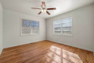 610 N Pine St, Fredericksburg, TX 78624 - Photo 14