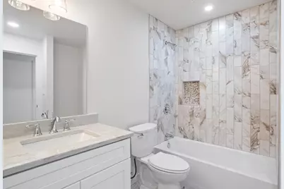 323 Broadmoor St, Fredericksburg, TX 78624 - Photo 10