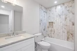 323 Broadmoor St, Fredericksburg, TX 78624 - Photo 10