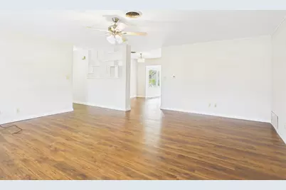 209 Forest Trail Dr, Fredericksburg, TX 78624 - Photo 2