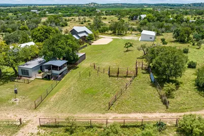 1556 Pfiester Rd, Fredericksburg, TX 78624 - Photo 50