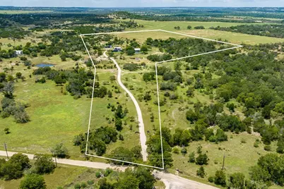 1556 Pfiester Rd, Fredericksburg, TX 78624 - Photo 2