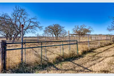 249 Southwoods Dr, Fredericksburg, TX 78624 - Photo 32