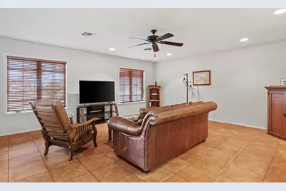 505 Waldrip St, Fredericksburg, TX 78624 - Photo 6