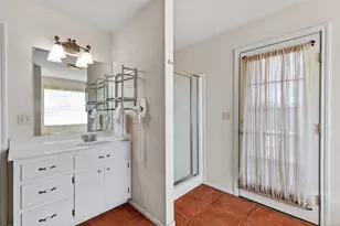 505 Waldrip St, Fredericksburg, TX 78624 - Photo 14