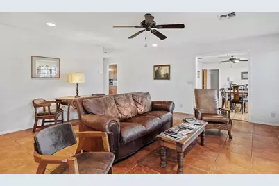 505 Waldrip St, Fredericksburg, TX 78624 - Photo 2