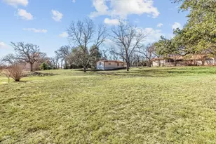 505 Waldrip St, Fredericksburg, TX 78624 - Photo 36