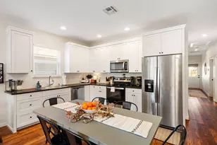 924 S Apple St, Fredericksburg, TX 78624 - Photo 8