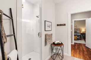 924 S Apple St, Fredericksburg, TX 78624 - Photo 16