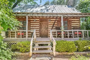 511 W Austin St, Fredericksburg, TX 78624 - Photo 2