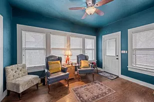 312 Lytle St, Kerrville, TX 78028 - Photo 6