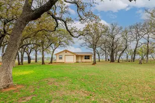 1416 Country Side Bend, Fredericksburg, TX 78624 - Photo 18