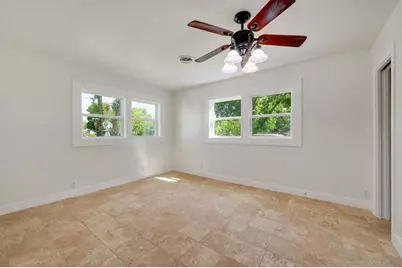 611 N Adams St, Fredericksburg, TX 78624 - Photo 14