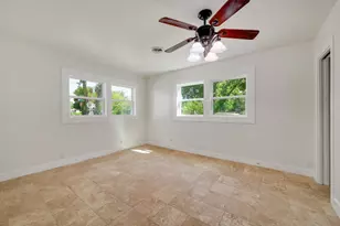 611 N Adams St, Fredericksburg, TX 78624 - Photo 14