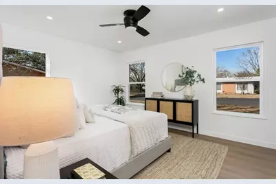 809 N Edison St, Fredericksburg, TX 78624 - Photo 10