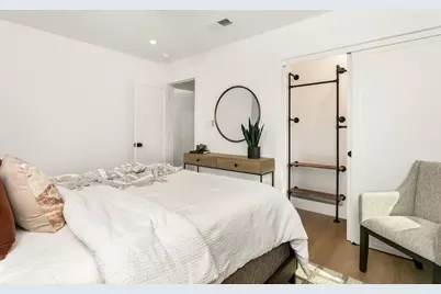 809 N Edison St, Fredericksburg, TX 78624 - Photo 18