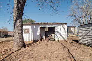1006 W Hill St, Fredericksburg, TX 78624 - Photo 14