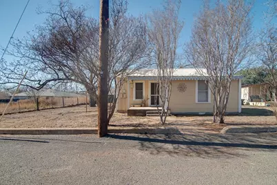 1006 W Hill St, Fredericksburg, TX 78624 - Photo 4