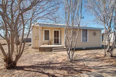 1006 W Hill St, Fredericksburg, TX 78624 - Photo 1