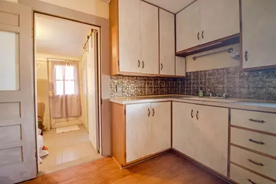 1006 W Hill St, Fredericksburg, TX 78624 - Photo 10