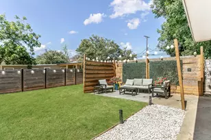333 W Burbank St, Fredericksburg, TX 78624 - Photo 2