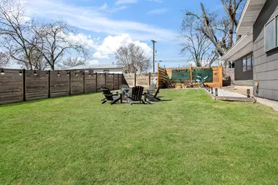 333 W Burbank St, Fredericksburg, TX 78624 - Photo 22