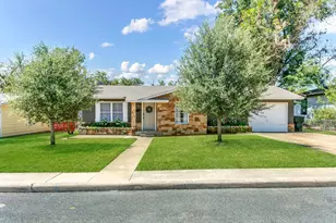 333 W Burbank St, Fredericksburg, TX 78624 - Photo 26