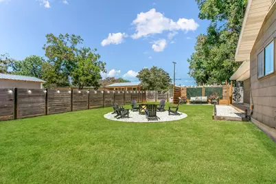 333 W Burbank St, Fredericksburg, TX 78624 - Photo 26
