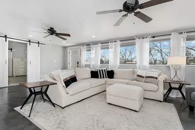 333 W Burbank St, Fredericksburg, TX 78624 - Photo 12