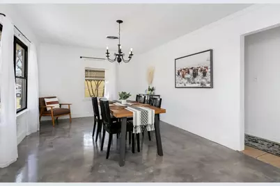 333 W Burbank St, Fredericksburg, TX 78624 - Photo 10