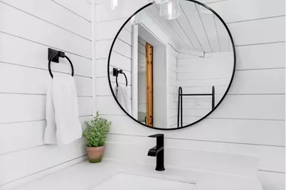 915 Bell St, Fredericksburg, TX 78624 - Photo 26