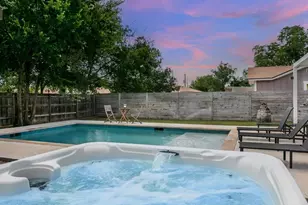 915 Bell St, Fredericksburg, TX 78624 - Photo 1