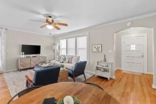 403 E Schubert St, Fredericksburg, TX 78624 - Photo 12