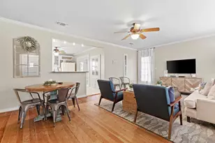 403 E Schubert St, Fredericksburg, TX 78624 - Photo 4