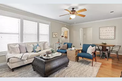 403 E Schubert St, Fredericksburg, TX 78624 - Photo 10