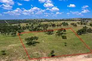 715 Hagee Dr, Fredericksburg, TX 78624 - Photo 1