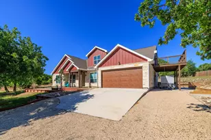 1783 Axis Cir, Fredericksburg, TX 78624 - Photo 2