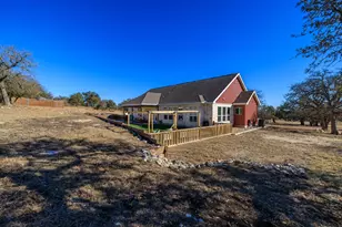 1783 Axis Cir, Fredericksburg, TX 78624 - Photo 32