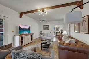 908 N Crockett St, Fredericksburg, TX 78624 - Photo 28