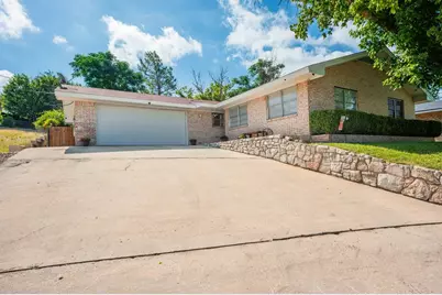 1000 Barbara Ann, Kerrville, TX 78028 - Photo 2