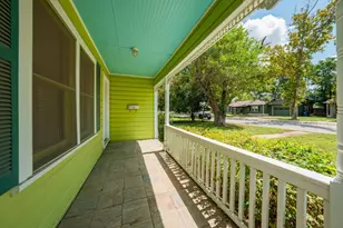 618 Lois St, Kerrville, TX 78028 - Photo 18