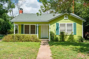 618 Lois St, Kerrville, TX 78028 - Photo 1