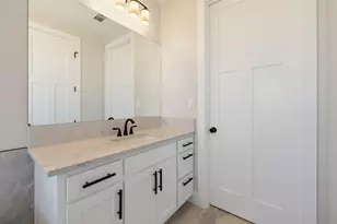 220 Interlaken St, Fredericksburg, TX 78624 - Photo 34