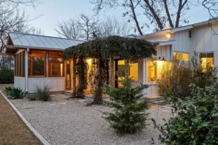 205 E Centre St, Fredericksburg, TX 78624 - Photo 6