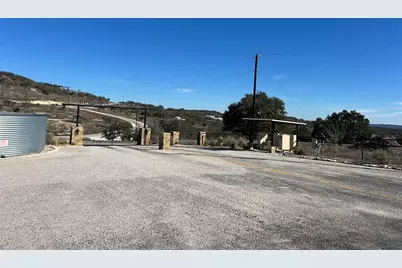 2985 Maenius Rd, Blanco, TX 78606 - Photo 12