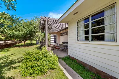 207 Walnut St, Fredericksburg, TX 78624 - Photo 42