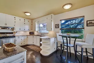 207 Walnut St, Fredericksburg, TX 78624 - Photo 16