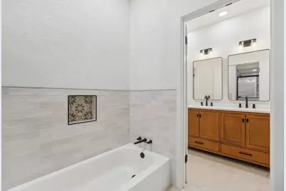 502 Oakland Hills Lane, Kerrville, TX 78028 - Photo 32