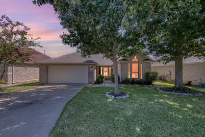 323 Chase Oaks Place, Fredericksburg, TX 78624 - Photo 2