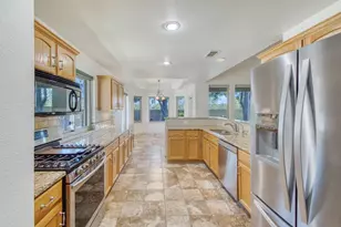 323 Chase Oaks Pl, Fredericksburg, TX 78624 - Photo 6